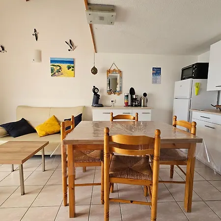 Maisonnette Lumineuse Proche Avec Piscine - Fr-1-476-198